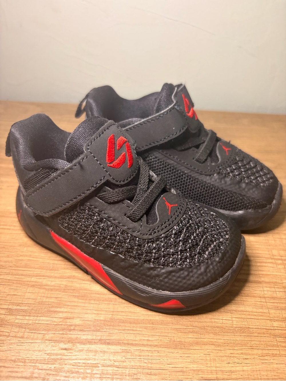 Nike Jordan Luka 1 TD Toddler Shoes Black University Red Size 4C DR6085-060